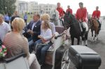 Почесних гостей привезли на кареті у супроводі гусарів. Фото Віктора Кочетова